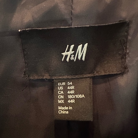 H&M Charcoal Gray Wool Blazer Jacket Elbow Patches 2 Button Size 44R - Picture 9 of 10